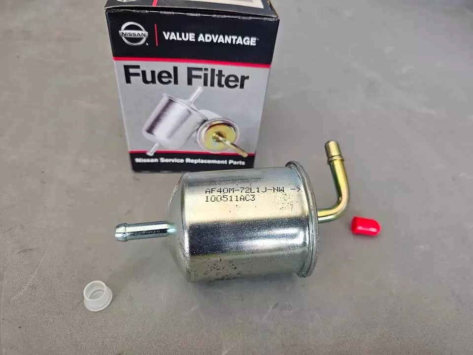 Filtro de gasolina para Nissan D21 V16 curvo